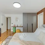 Spectra Makarska
